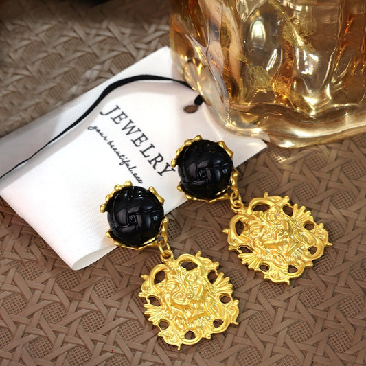 Palace style high-end black flower earrings retro irregular earrings