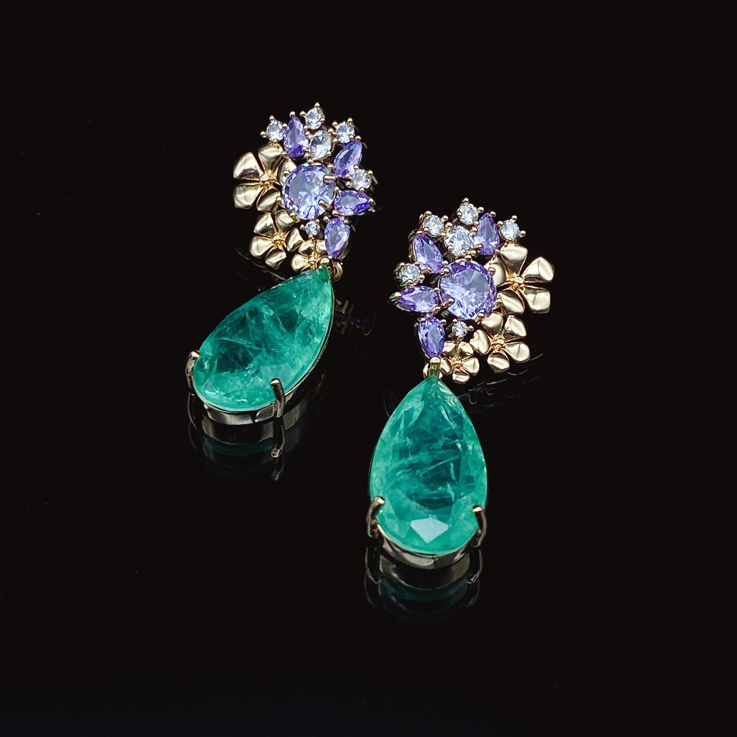 Heavy-duty micro-paved zircon earrings, original design, fashionable and versatile earrings