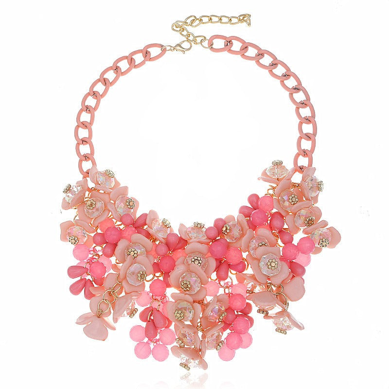 Fashionable and trendy necklaces colorful flowers exaggerated necklaces for women