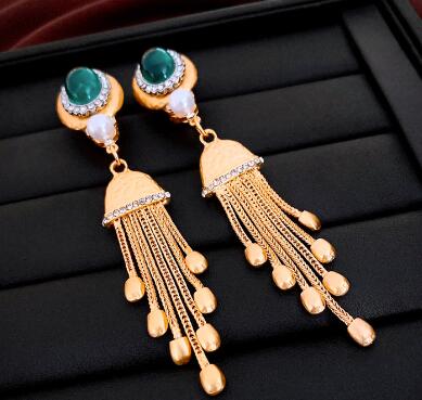 Diamond Round Pearl Tassel Earrings